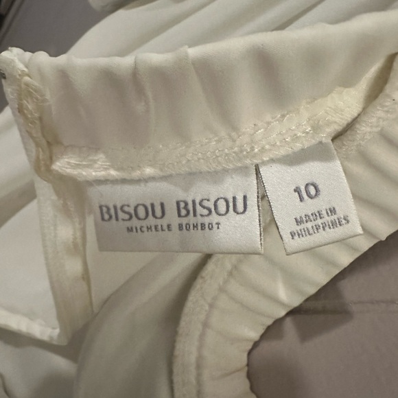 Gorgeous white sress floor length, size 10, bisou bisou - Picture 4 of 7